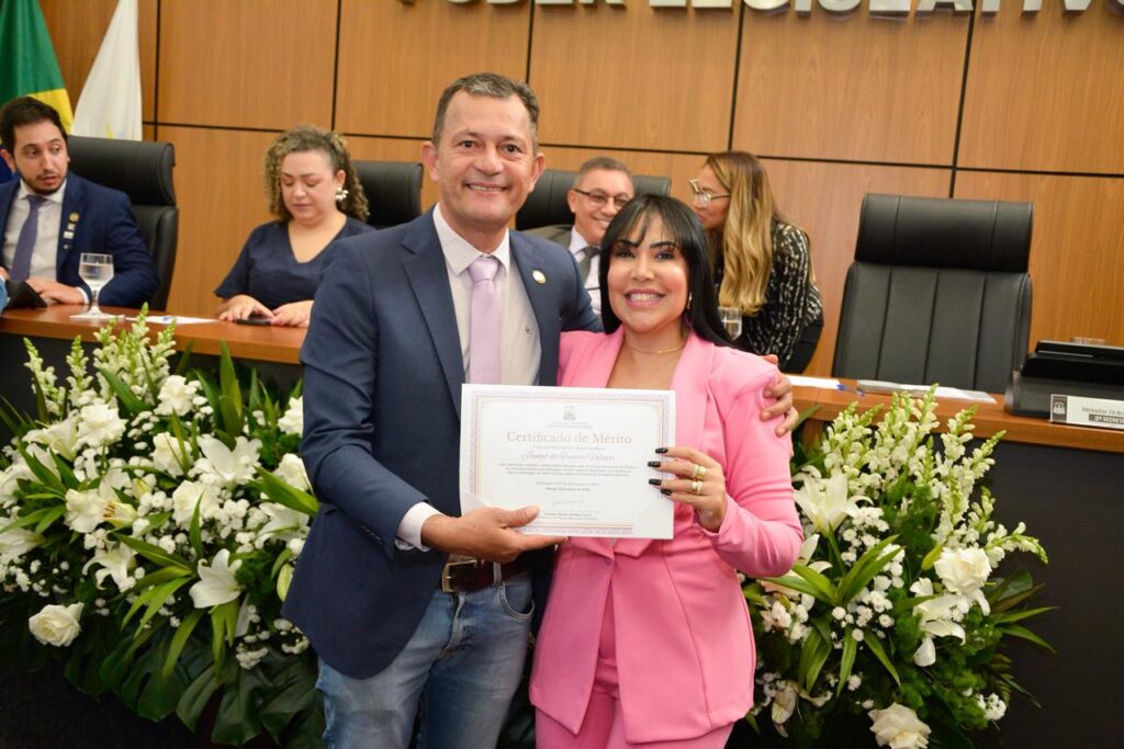 deputada-janad-valcari-recebe-homenagem-na-camara-de-palmas-em-sessao-alusiva-ao-dia-da-mulher