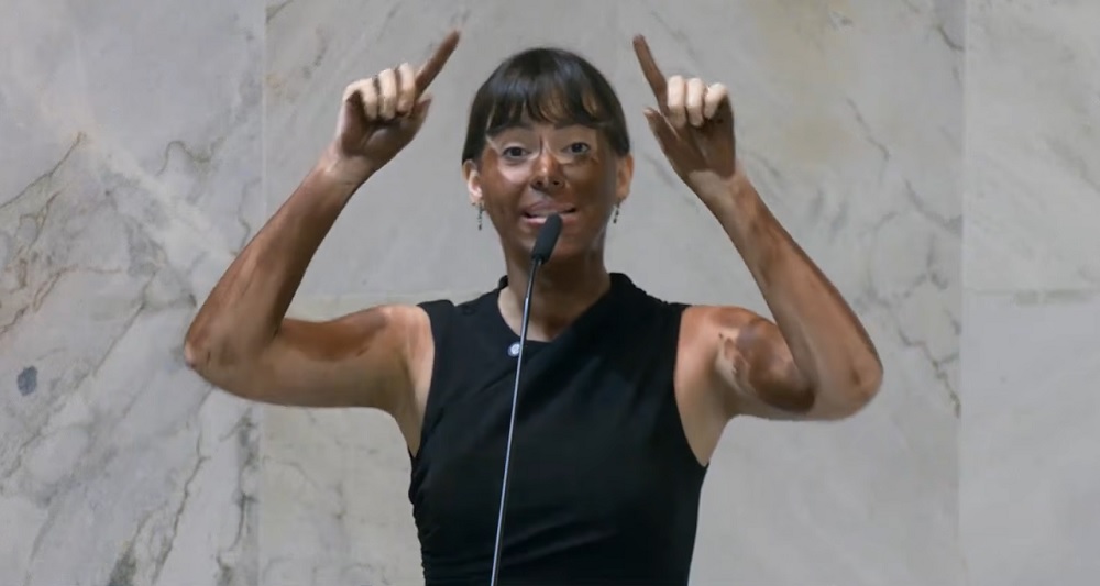 Deputada da Alesp é acusada de fazer ‘black face’ durante sessão deputada-da-alesp-e-acusada-de-fazer-‘black-face’-durante-sessao