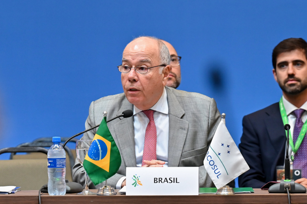 Mauro Vieira nega presença militar da China no Brasil: ‘Especulações da internet’ mauro-vieira-nega-presenca-militar-da-china-no-brasil:-‘especulacoes-da-internet’