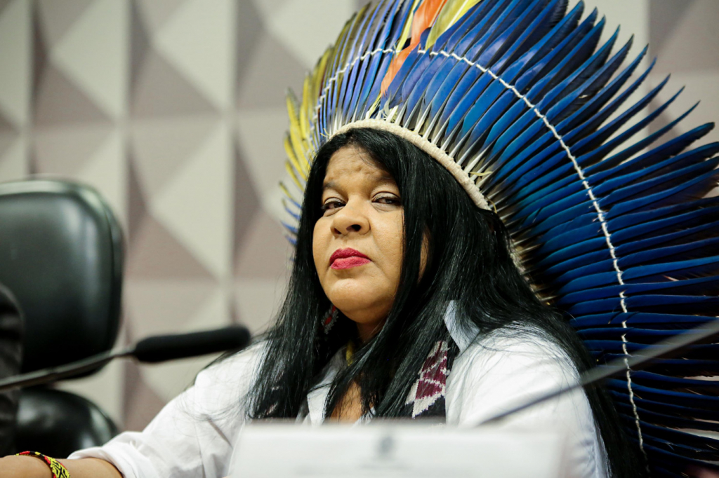 Sonia Guajajara é internada em UTI em SP após mal-estar sonia-guajajara-e-internada-em-uti-em-sp-apos-mal-estar