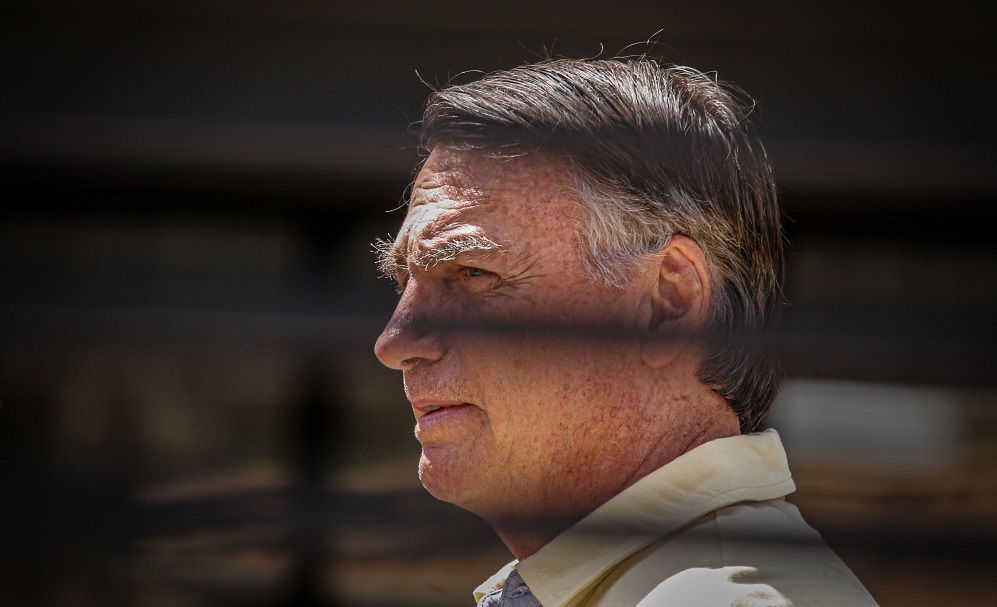 Bolsonaro segue na UTI e sem previsão de alta; quadro é estável e afebril bolsonaro-segue-na-uti-e-sem-previsao-de-alta;-quadro-e-estavel-e-afebril