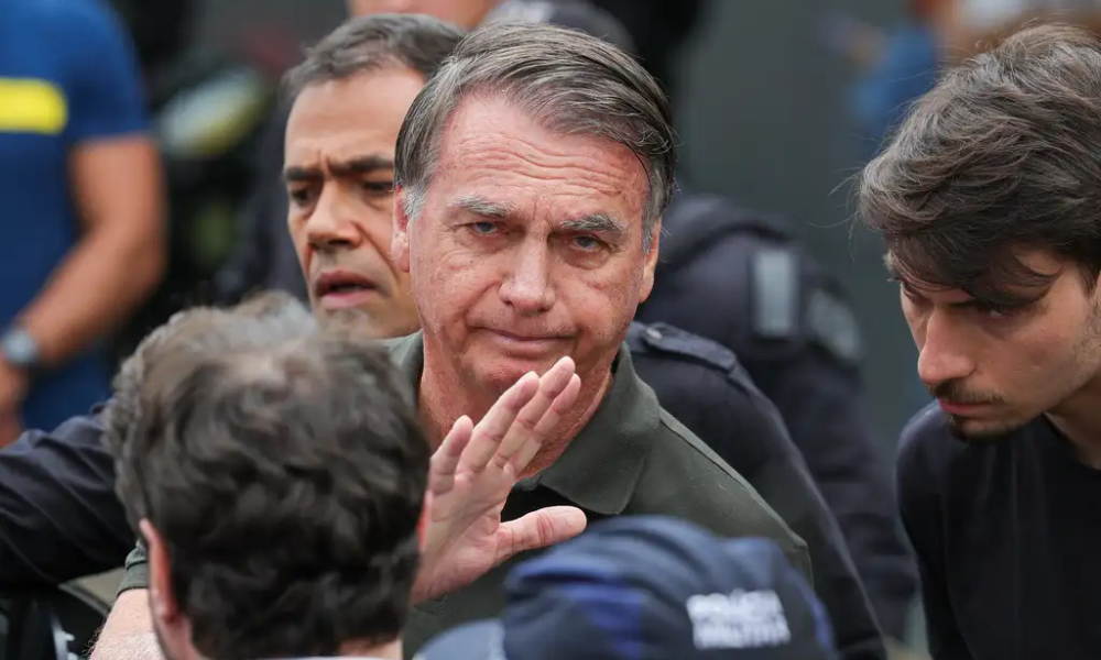 Bolsonaro deve receber alta da UTI nas próximas 24 horas, diz boletim bolsonaro-deve-receber-alta-da-uti-nas-proximas-24-horas,-diz-boletim