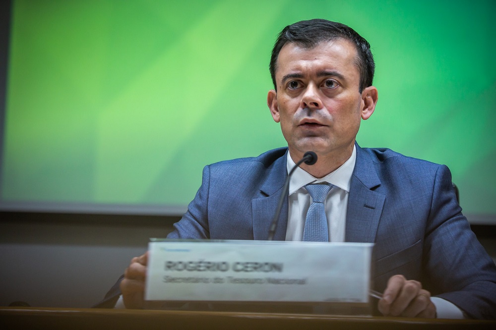 Dario Durigan anuncia Rogério Ceron como o novo secretário-executivo da Fazenda dario-durigan-anuncia-rogerio-ceron-como-o-novo-secretario-executivo-da-fazenda