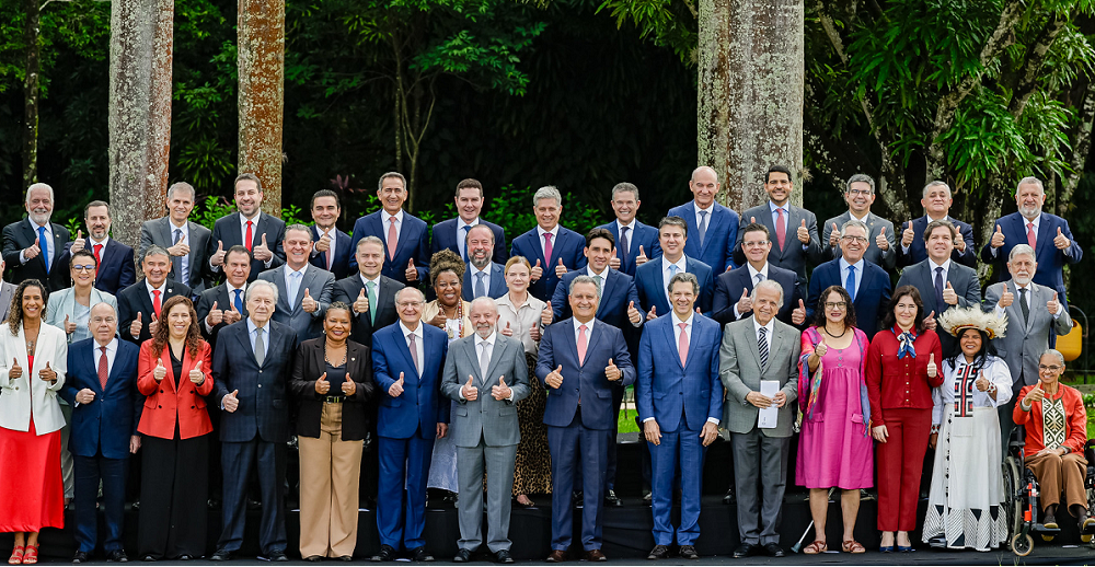 Governo exonera 16 ministros de Estado que estudam candidatura governo-exonera-16-ministros-de-estado-que-estudam-candidatura