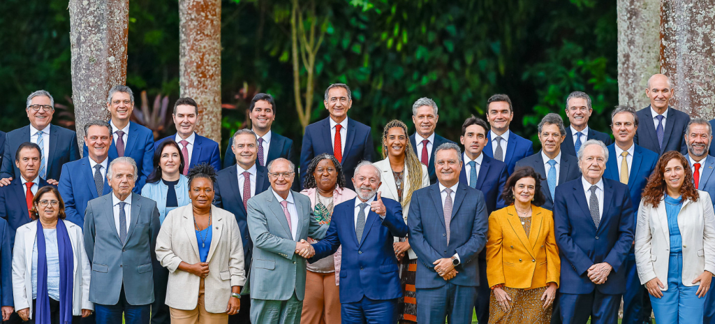 De olho nas eleições, 17 ministros de Lula deixam governo; 21 permanecem de-olho-nas-eleicoes,-17-ministros-de-lula-deixam-governo;-21-permanecem