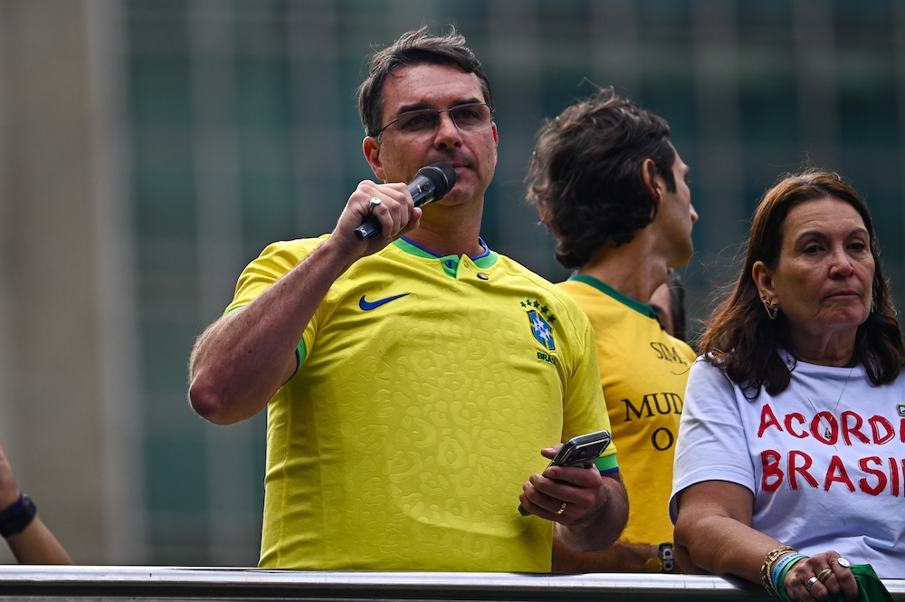 ‘Vamos libertar o Brasil’, diz Flávio Bolsonaro sobre resultado do Datafolha ‘vamos-libertar-o-brasil’,-diz-flavio-bolsonaro-sobre-resultado-do-datafolha