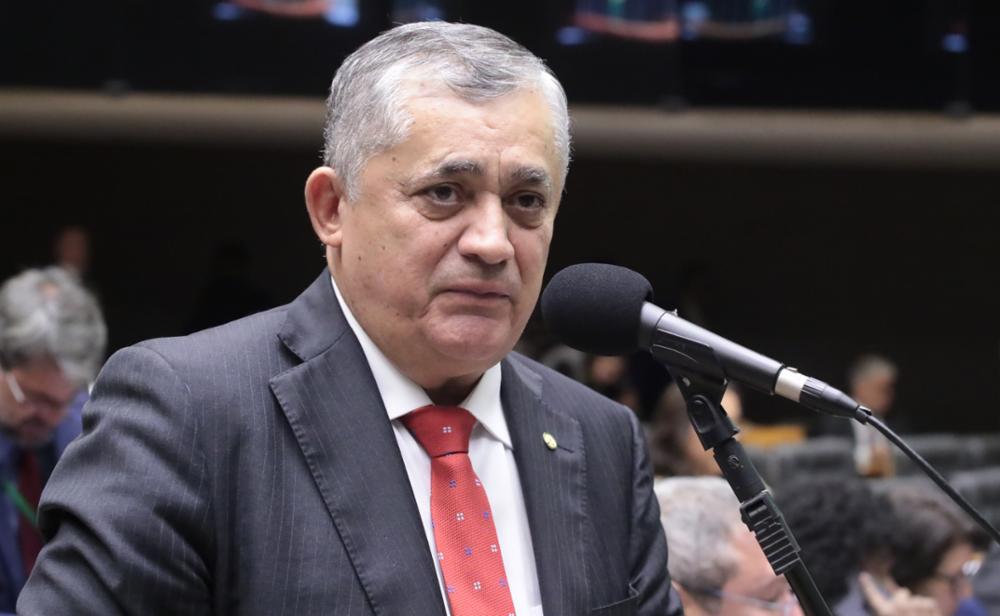 Líder do governo na Câmara, petista José Guimarães assume Relações Institucionais lider-do-governo-na-camara,-petista-jose-guimaraes-assume-relacoes-institucionais