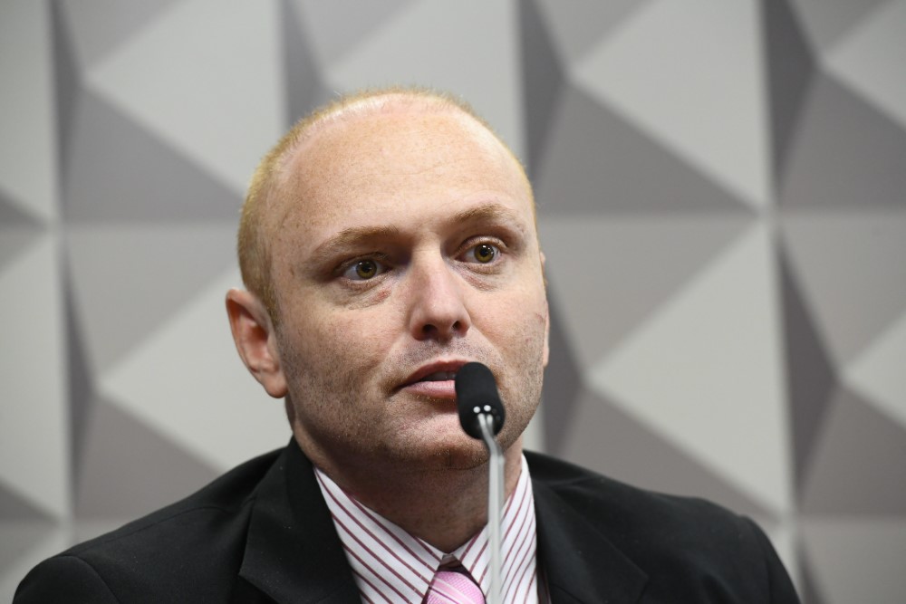 Moraes reduz pena de hacker Delgatti Neto por desempenho no Enem moraes-reduz-pena-de-hacker-delgatti-neto-por-desempenho-no-enem