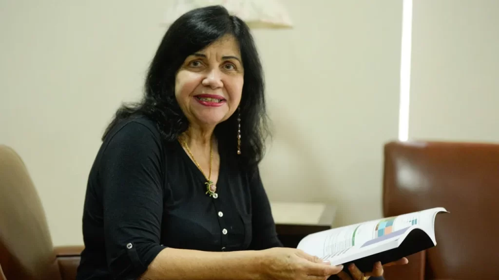 Cientista brasileira entra na lista dos 100 mais influentes do mundo da revista Time cientista-brasileira-entra-na-lista-dos-100-mais-influentes-do-mundo-da-revista-time