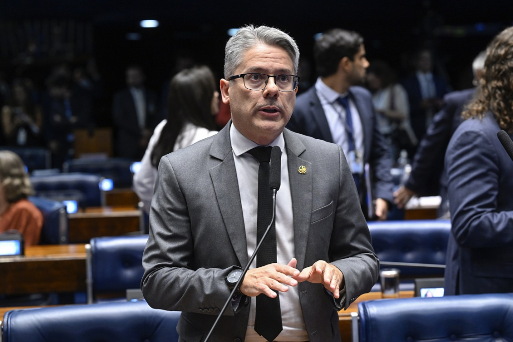 Senador usa decisões de Gilmar Mendes para rebater acusação do ministro na PGR senador-usa-decisoes-de-gilmar-mendes-para-rebater-acusacao-do-ministro-na-pgr