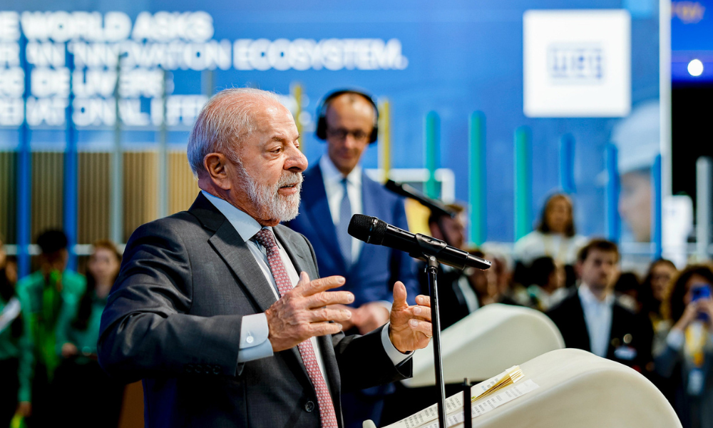 Lula diz que Brasil ‘cansou de ser pequeno’ e quer liderar transição energética lula-diz-que-brasil-‘cansou-de-ser-pequeno’-e-quer-liderar-transicao-energetica