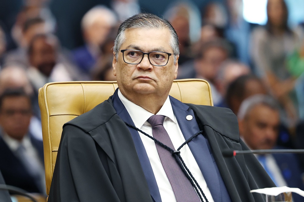 Difamação contra Tabata: Dino vota para condenar Eduardo Bolsonaro difamacao-contra-tabata:-dino-vota-para-condenar-eduardo-bolsonaro