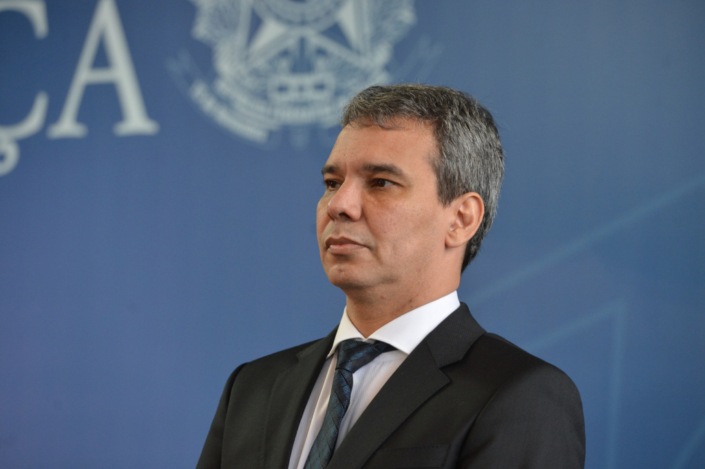 Oposição protocola pedido de impeachment contra o Ministro da Justiça oposicao-protocola-pedido-de-impeachment-contra-o-ministro-da-justica