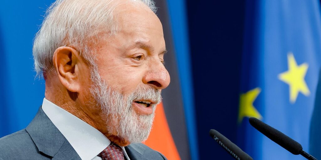 lula-passa-por-procedimentos-medicos-e-volta-ao-trabalho-na-segunda