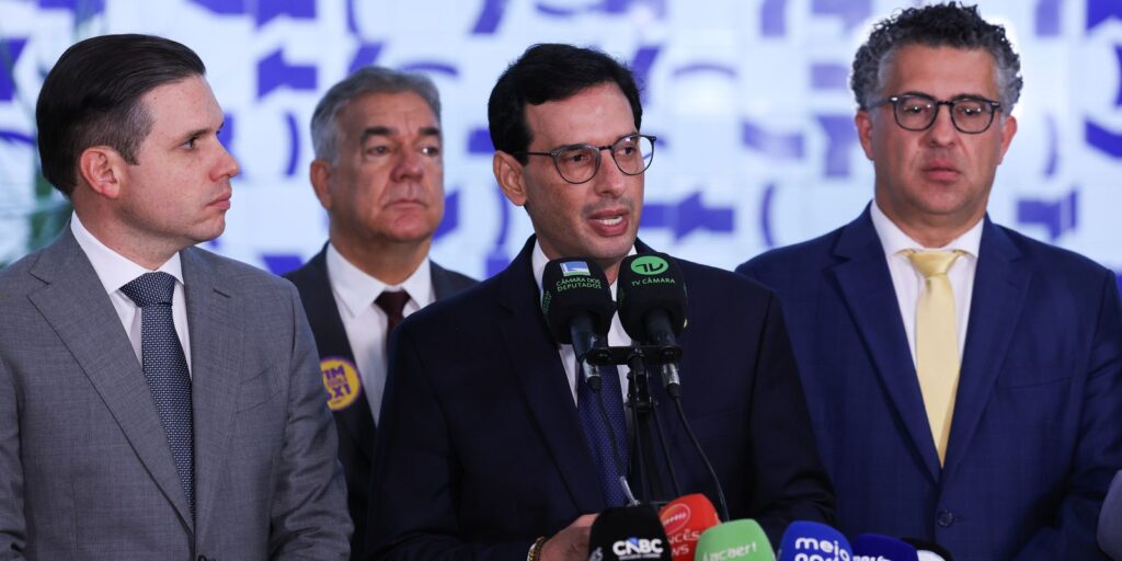 Comissão especial sobre a escala 6×1 será instalada hoje na Câmara comissao-especial-sobre-a-escala-6×1-sera-instalada-hoje-na-camara