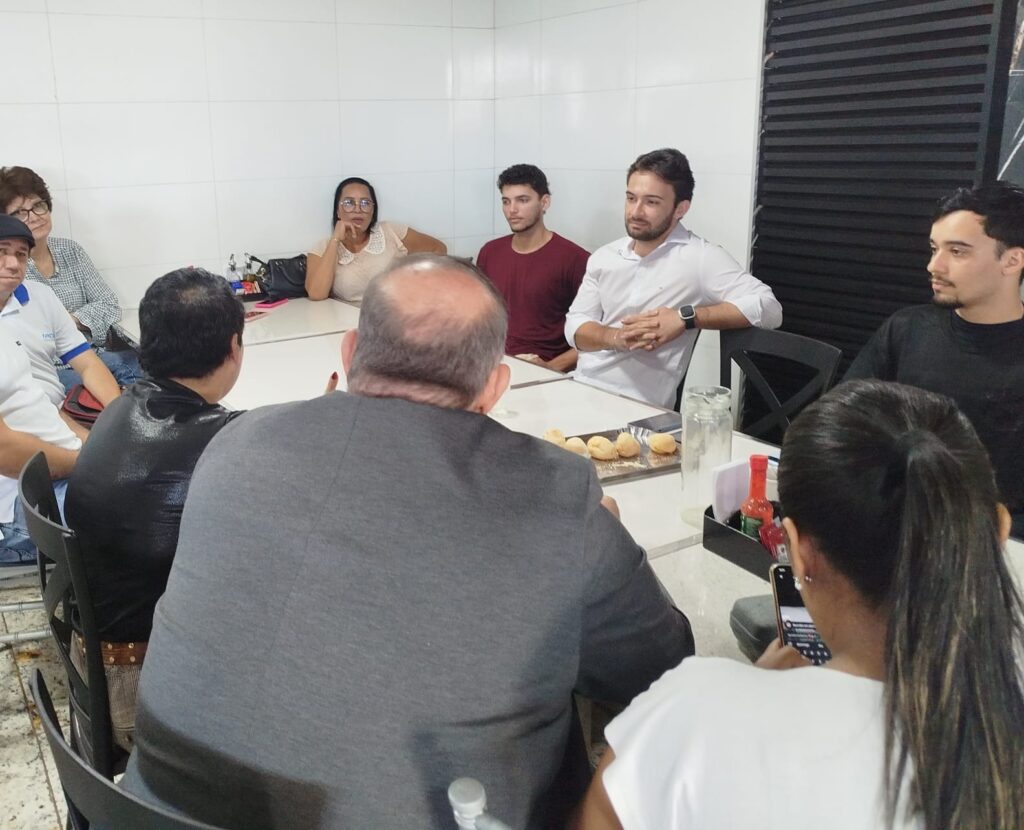 Após intensa agenda no Bico, Raul Cayres reforça propostas em passagem por Araguaína