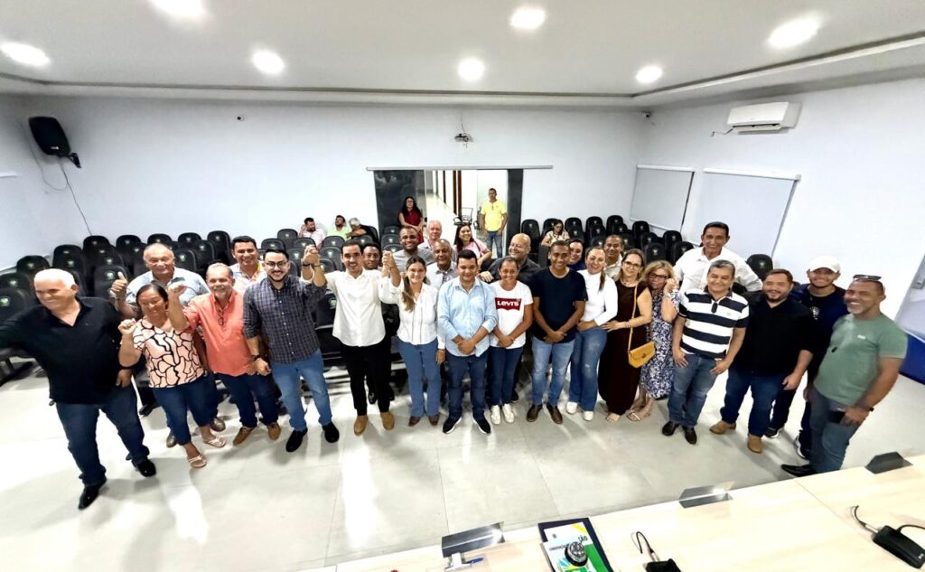 Sul do Tocantins se movimenta e Vicentinho Júnior dispara na corrida com onda de apoios