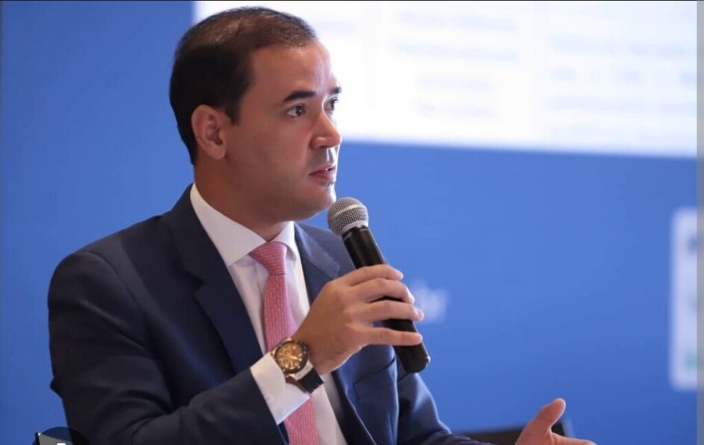 Comissão da Câmara aprova projeto de Vicentinho Júnior que homenageia Moisés Avelino em trecho da BR-242
