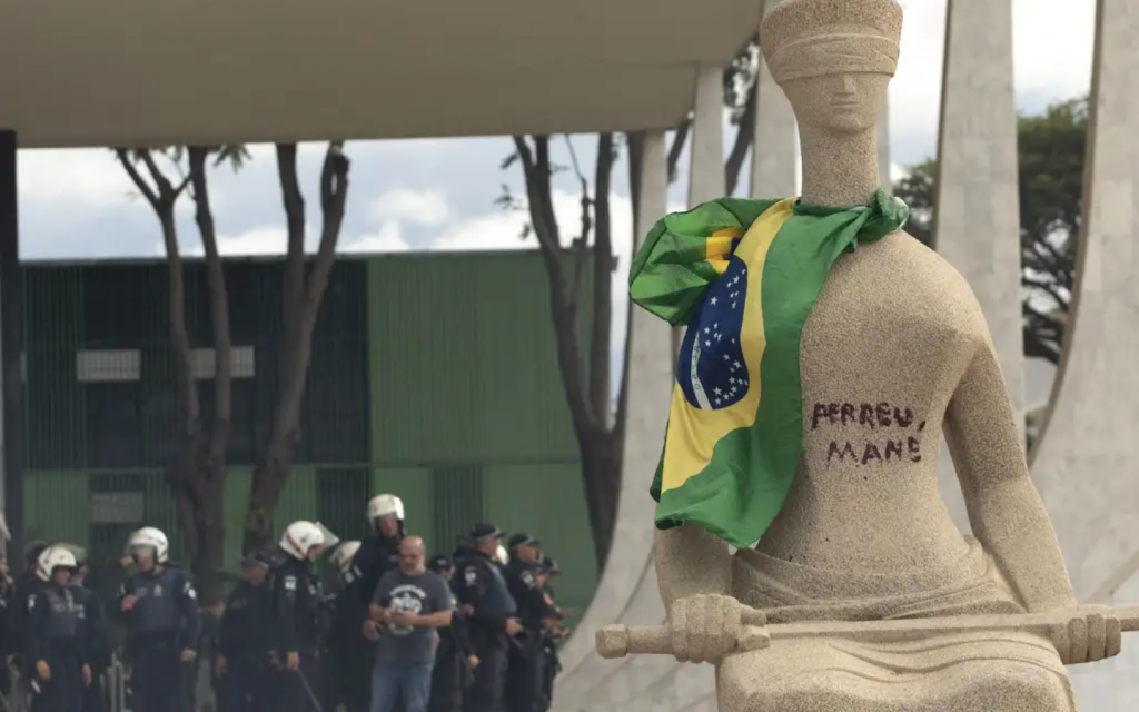 Moraes rejeita pedido de Débora do Batom para revisão de pena moraes-rejeita-pedido-de-debora-do-batom-para-revisao-de-pena