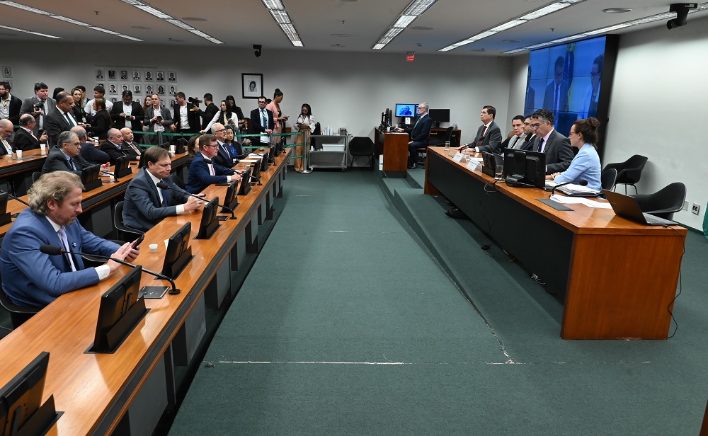 Relator da escala 6×1 prevê apresentar parecer em 20 de maio e votar no dia 26 relator-da-escala-6×1-preve-apresentar-parecer-em-20-de-maio-e-votar-no-dia-26