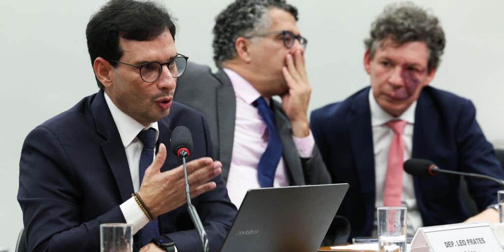 Parecer da PEC que pede fim da escala 6×1 deve ser votado no dia 26 parecer-da-pec-que-pede-fim-da-escala-6×1-deve-ser-votado-no-dia-26