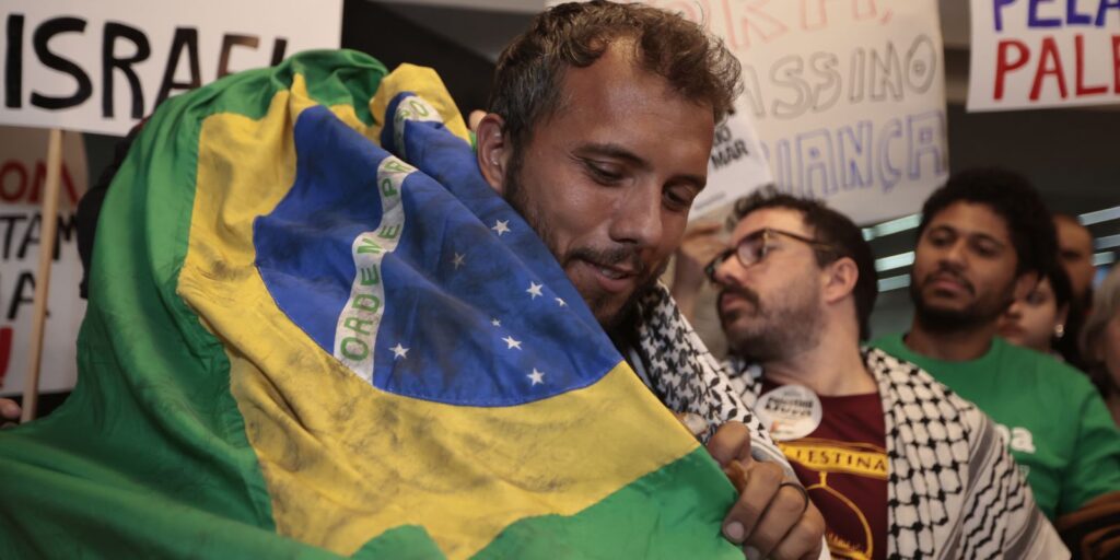 Morre mãe do ativista brasileiro Thiago Ávila, preso em Israel morre-mae-do-ativista-brasileiro-thiago-avila,-preso-em-israel
