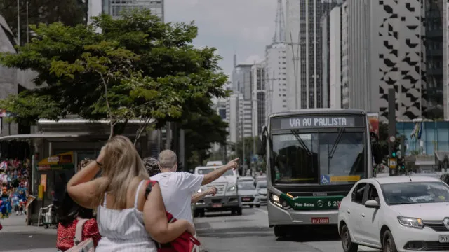 Calor continua em São Paulo até a chegada da frente fria, no fim de semana calor-continua-em-sao-paulo-ate-a-chegada-da-frente-fria,-no-fim-de-semana