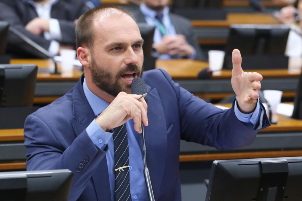 ‘Dark Horse’: Eduardo nega controlar recursos de filme sobre Bolsonaro ‘dark-horse’:-eduardo-nega-controlar-recursos-de-filme-sobre-bolsonaro