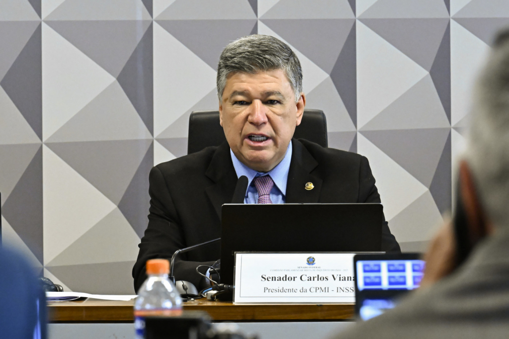 Viana pede explicação da PF sobre troca de chefe responsável por desvios no INSS viana-pede-explicacao-da-pf-sobre-troca-de-chefe-responsavel-por-desvios-no-inss