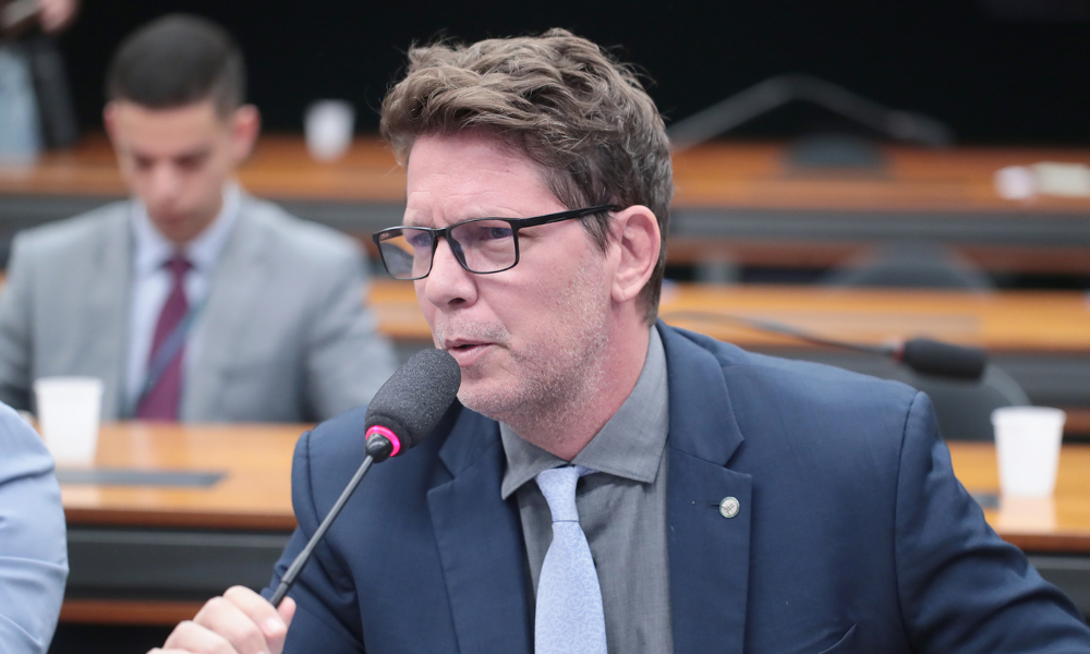 Justiça não encontra Mário Frias para intimá-lo em processo sobre filme de Bolsonaro justica-nao-encontra-mario-frias-para-intima-lo-em-processo-sobre-filme-de-bolsonaro