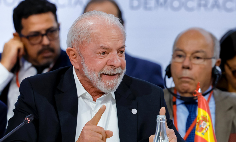 Lula assina decretos que podem responsabilizar big techs por crimes online lula-assina-decretos-que-podem-responsabilizar-big-techs-por-crimes-online
