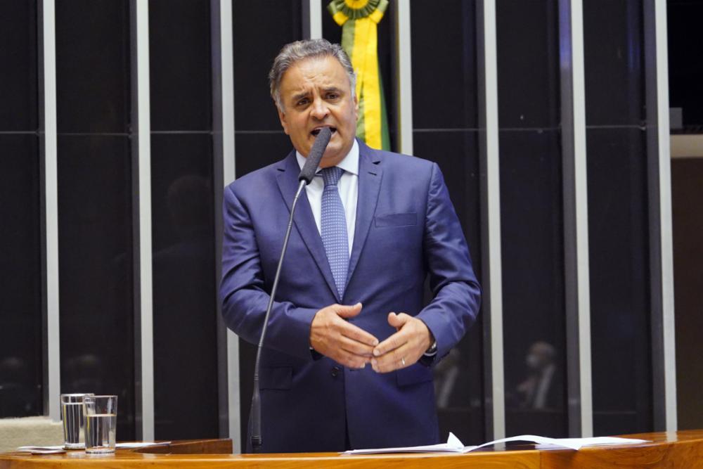 Nos bastidores, Aécio já admite articulação para ser lançado ao Planalto nos-bastidores,-aecio-ja-admite-articulacao-para-ser-lancado-ao-planalto
