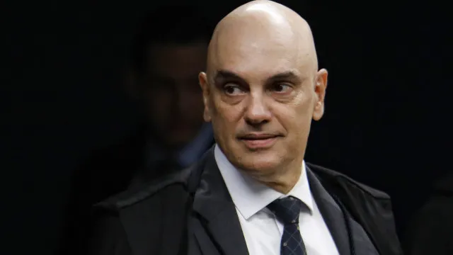 Moraes manda à 1ª instância investigação sobre malas em avião com Motta moraes-manda-a-1a-instancia-investigacao-sobre-malas-em-aviao-com-motta