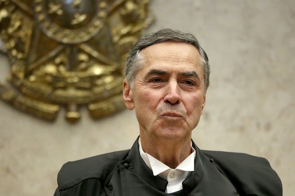 Barroso diz que desconhece qualquer decisão do STF que tenha favorecido o Master barroso-diz-que-desconhece-qualquer-decisao-do-stf-que-tenha-favorecido-o-master