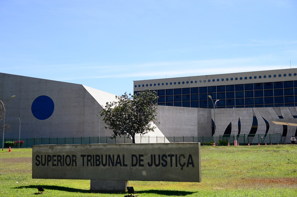 STJ abre investigação para apurar uso de prompts de IA para fraudar processos stj-abre-investigacao-para-apurar-uso-de-prompts-de-ia-para-fraudar-processos