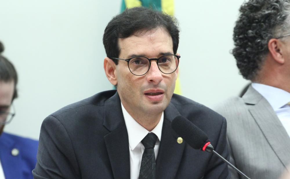 Deputado pede vista, e comissão votará PEC do fim da escala 6×1 na quarta-feira deputado-pede-vista,-e-comissao-votara-pec-do-fim-da-escala-6×1-na-quarta-feira