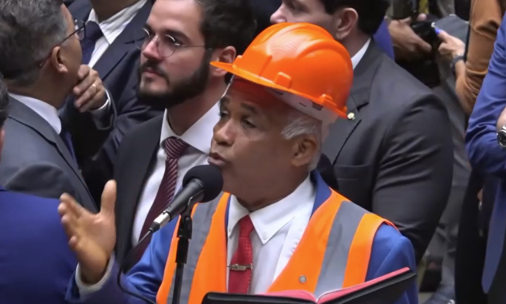 Deputado defende fim da escala 6×1 para ‘trabalhador fazer sexo em paz’ deputado-defende-fim-da-escala-6×1-para-‘trabalhador-fazer-sexo-em-paz’