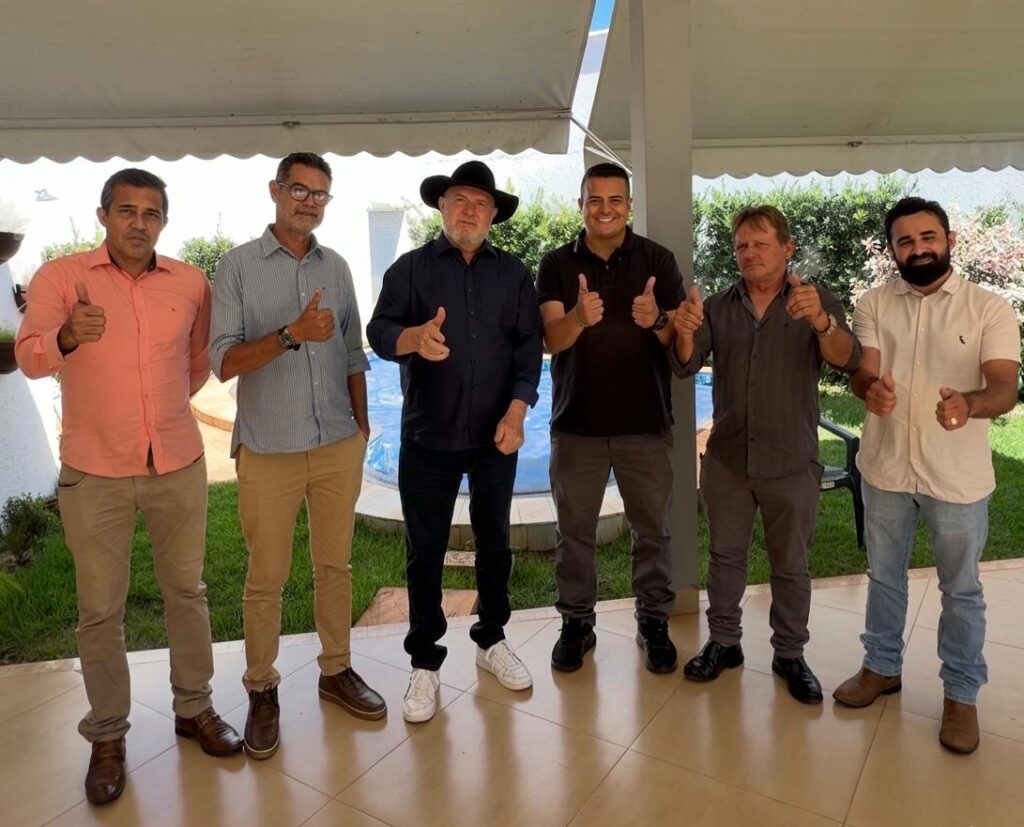 Pré-candidato ao Senado, Mauro Carlesse, recebe apoio de dois ex-prefeitos, vereadores e ex-vereadores de Colinas e Cristalândia