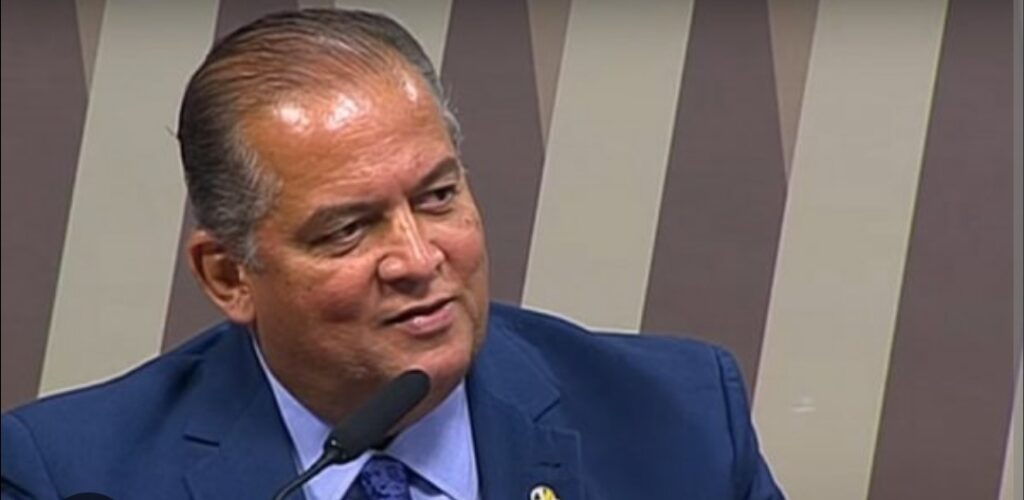 Já Se Acha Eleito: Eduardo Gomes ignora aliados e coleciona insatisfação