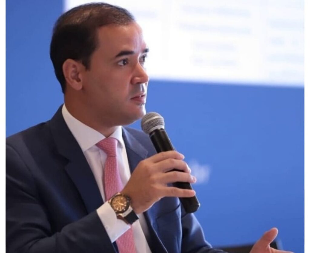 Vicentinho Júnior paga R$ 1 milhão para custeio da saúde em Araguaína