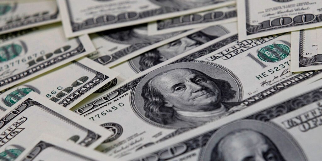 Bolsa cai 2,22%, e dólar volta a subir acima de R$ 5,06 bolsa-cai-2,22%,-e-dolar-volta-a-subir-acima-de-r$-5,06