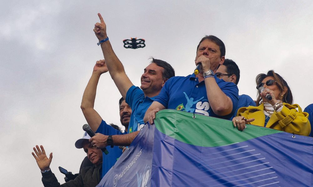 Trio da Marcha para Jesus reúne Flávio, Tarcísio, Mendonça e Jorge Messias trio-da-marcha-para-jesus-reune-flavio,-tarcisio,-mendonca-e-jorge-messias