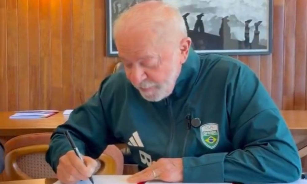 Lula sanciona lei que permite renovação automática da CNH lula-sanciona-lei-que-permite-renovacao-automatica-da-cnh