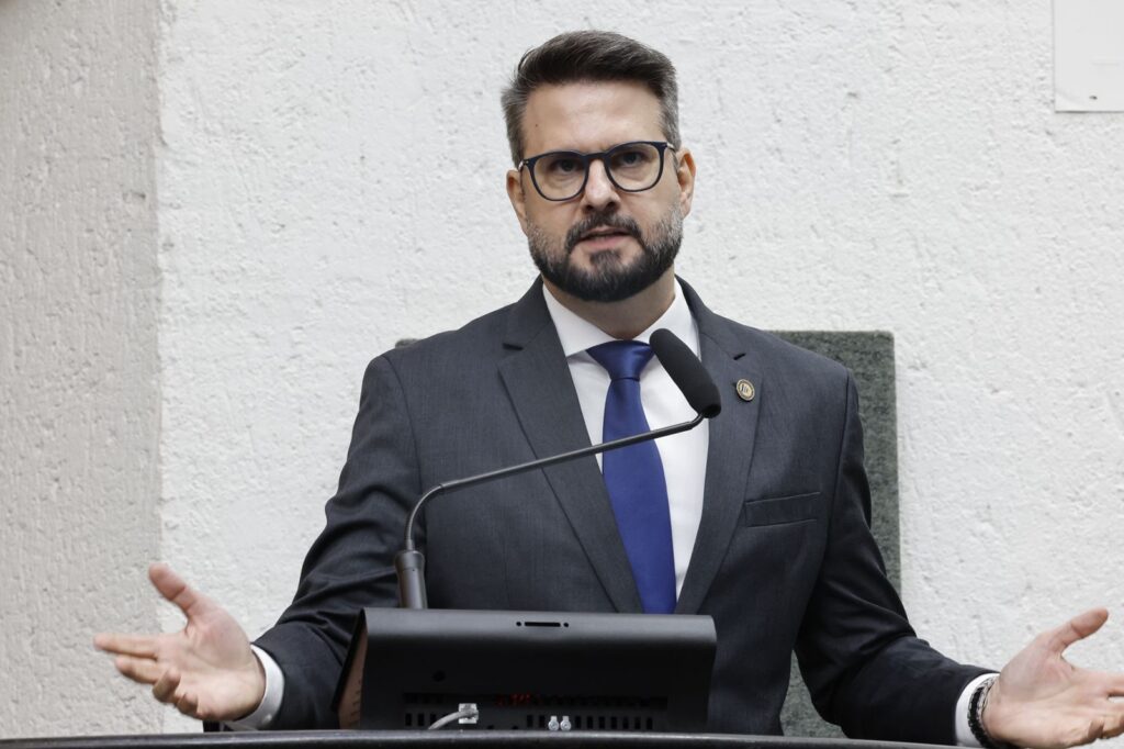 Lei proposta por Mantoan garante mais inclusão e respeito às pessoas com autismo no Tocantins lei-proposta-por-mantoan-garante-mais-inclusao-e-respeito-as-pessoas-com-autismo-no-tocantins