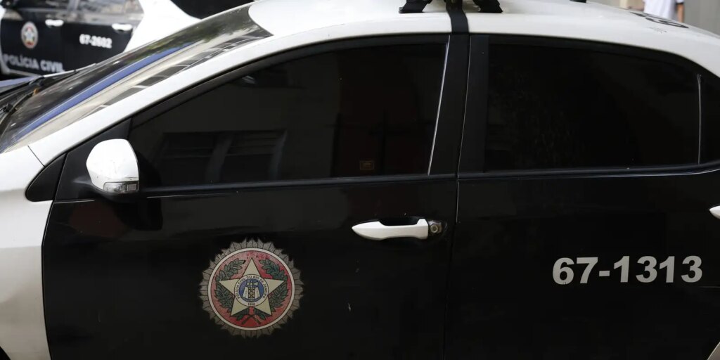 RJ: líder do Comando Vermelho que coordenava roubo de cargas é preso rj:-lider-do-comando-vermelho-que-coordenava-roubo-de-cargas-e-preso