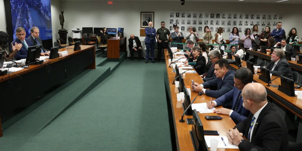 Maioridade penal: relator diz que proposta combate crime organizado maioridade-penal:-relator-diz-que-proposta-combate-crime-organizado
