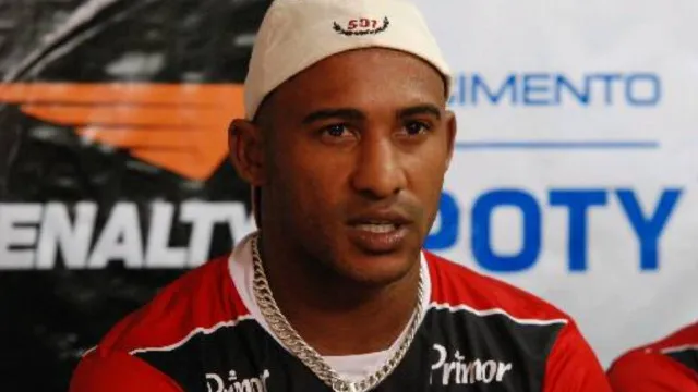 Ex-atacante do Athletico-PR e Santa Cruz é assassinado a tiros em SC ex-atacante-do-athletico-pr-e-santa-cruz-e-assassinado-a-tiros-em-sc