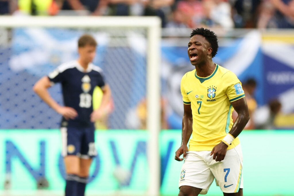 Vini Jr. supera Ronaldinho e Romário em participações em gols em Copas do Mundo; veja números vini-jr.-supera-ronaldinho-e-romario-em-participacoes-em-gols-em-copas-do-mundo;-veja-numeros