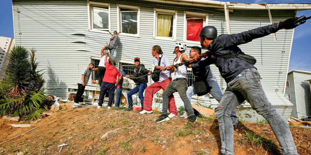 Mortos por terremotos na Venezuela chegam a 589 com 2,9 mil feridos mortos-por-terremotos-na-venezuela-chegam-a-589-com-2,9-mil-feridos