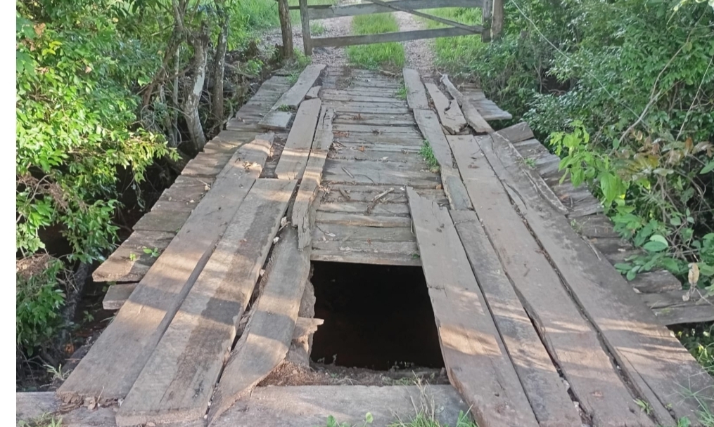Filadélfia Entre Buracos, Mato e Abandono: Onde Está o Prefeito?